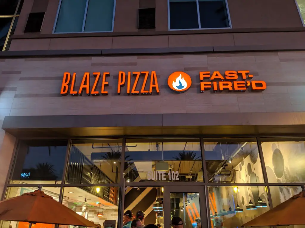 Blaze Pizza Meny 