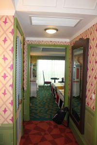 alice in wonderland room tokyo disneyland hotel
