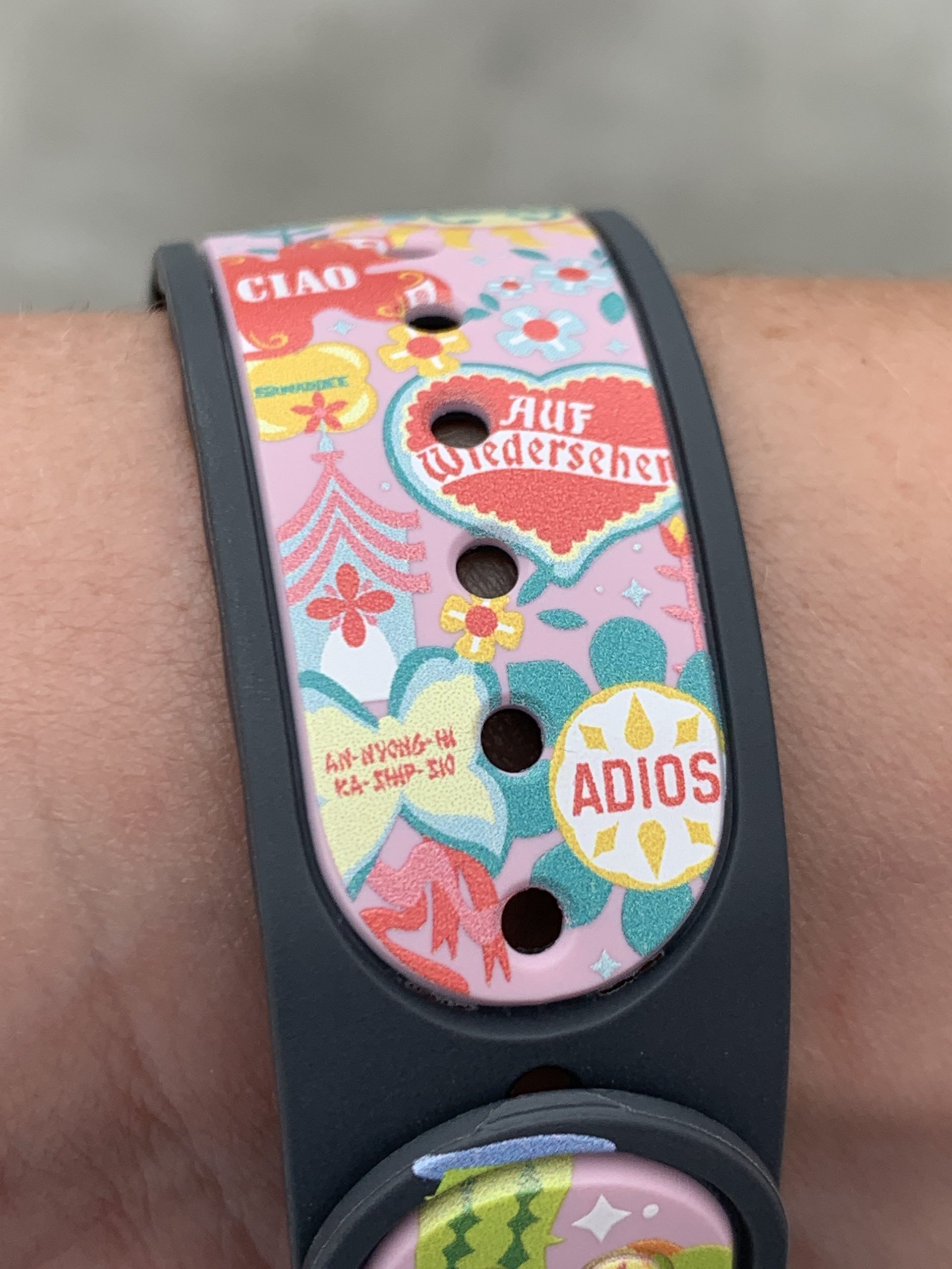 How to link MagicBands to tickets