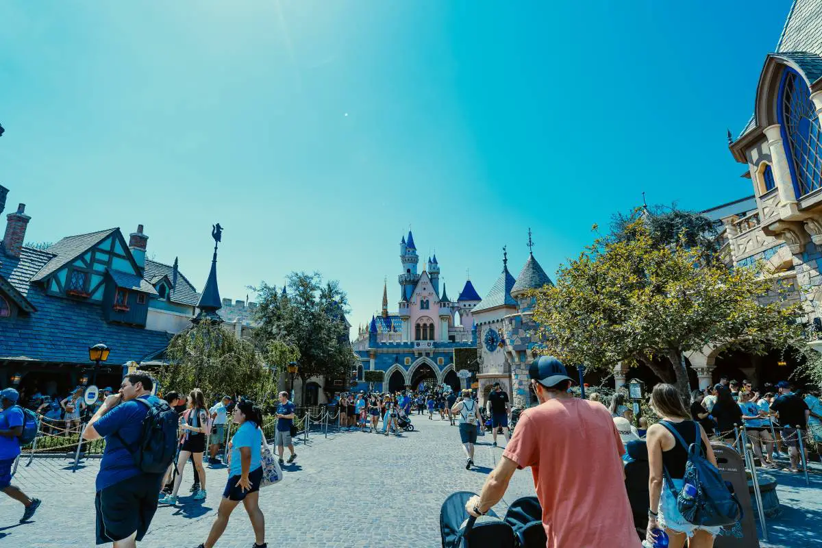 how to plan a disneyland vacation